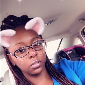 Meet your Posher, Crystal